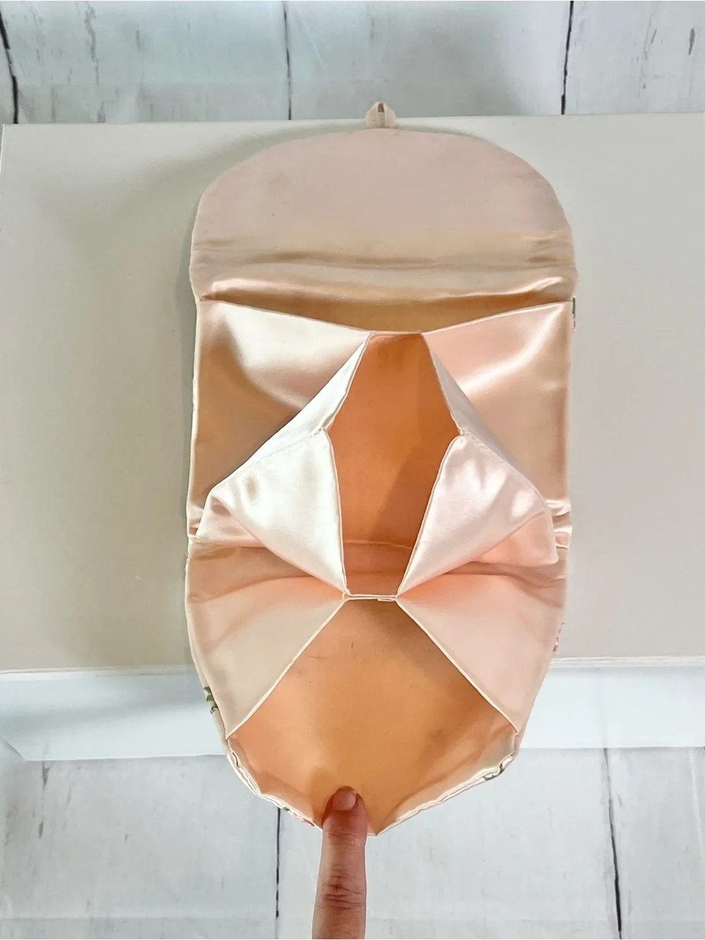 Vintage Pink Satin Embroidered Hosiery Bag Morrillcraft Boston Lingerie